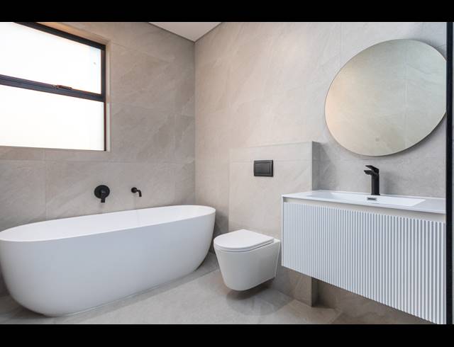 4 BEDROOM FREEHOLD FOR SALE IN SANDOWN